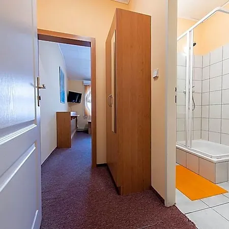 Hotel Skolicka 2*