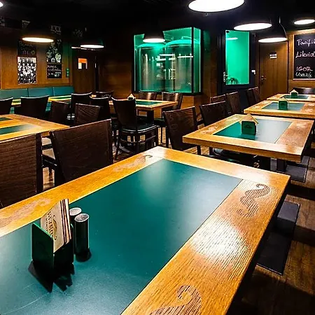 Skolicka Hotel Praga