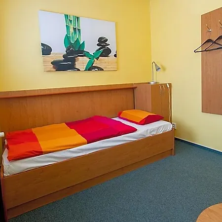 Skolicka 2*
